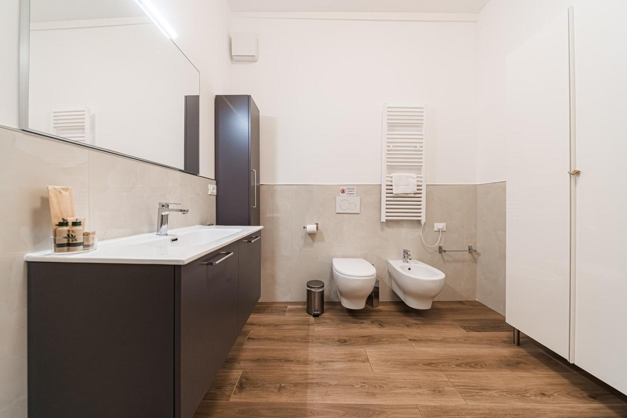 New - Venturini Suites In Bologna Centre Exterior photo